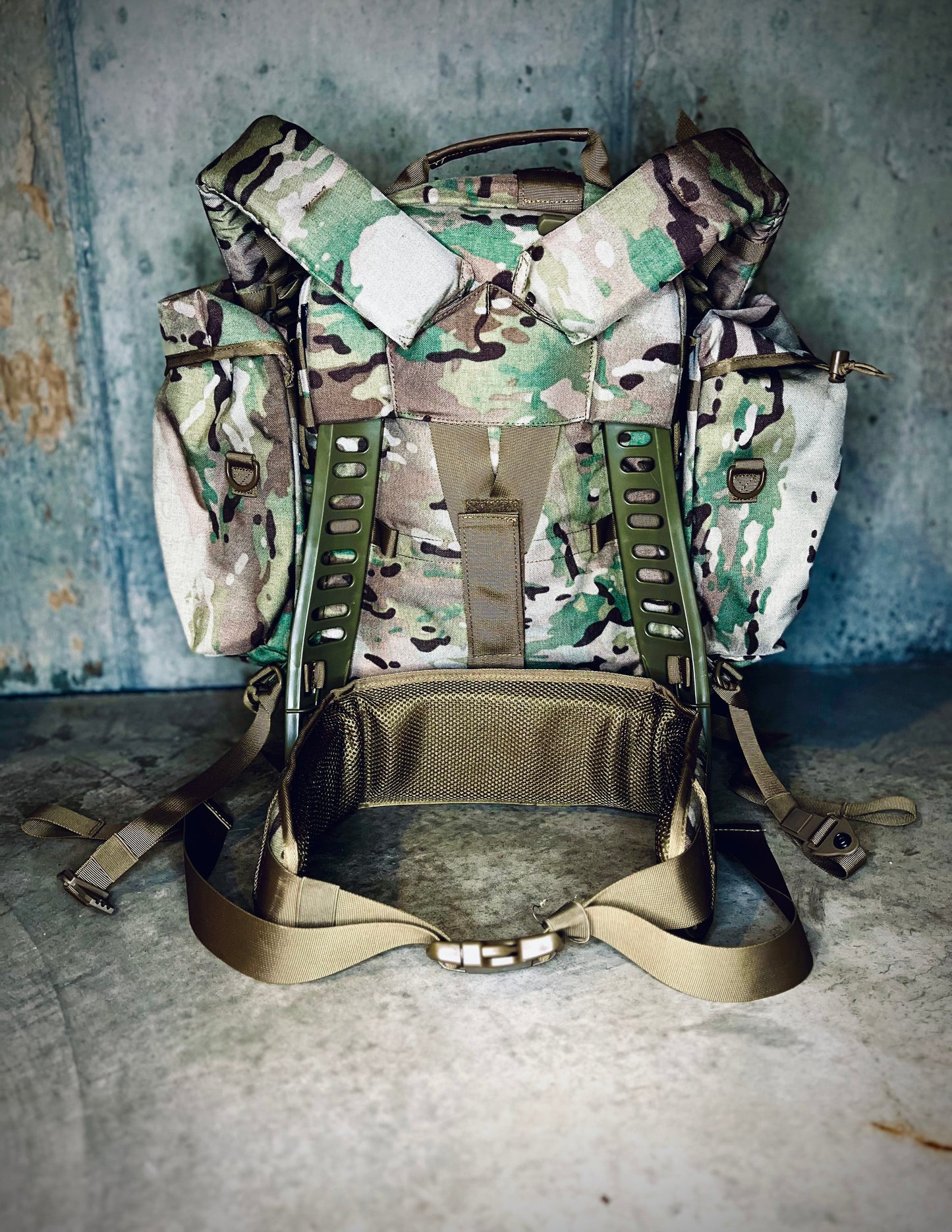 US Army MOLLE II Medium Pack - Rucksack with Frame - OCP by ATACLETE