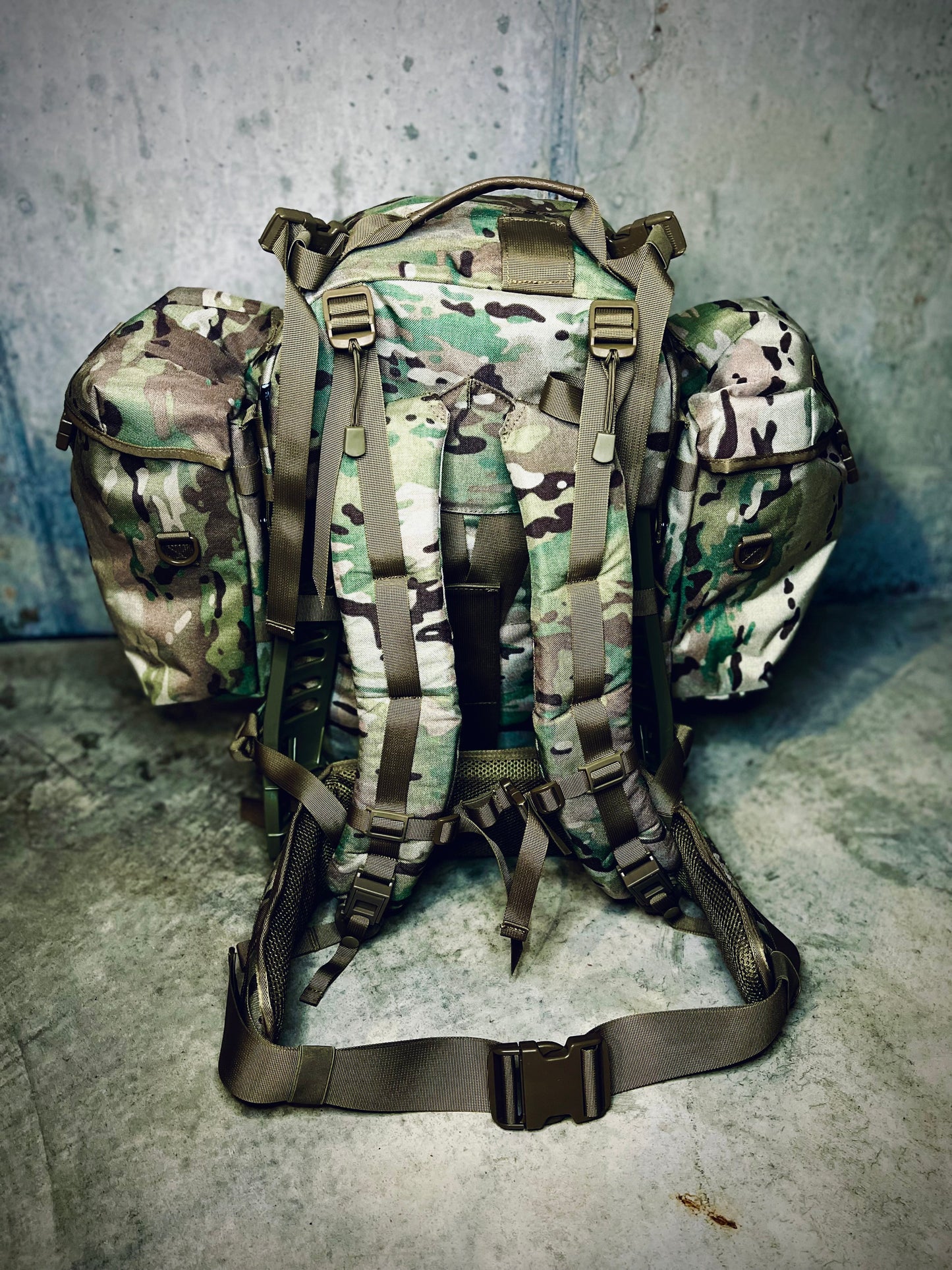 US Army MOLLE II Medium Pack - Rucksack with Frame - OCP by ATACLETE